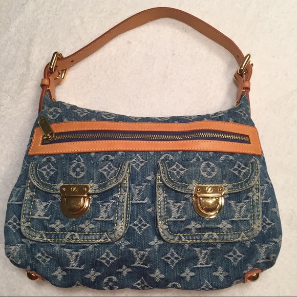 Louis Vuitton Handbags - 🌟HOST PICK🌟 LOUIS VUITTON  Denim Baggie PM
